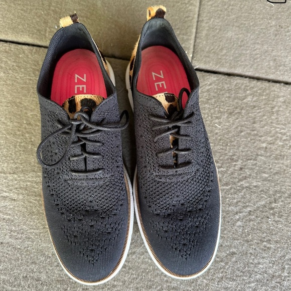 Cole Haan Sneakers like new - Picture 1 of 4